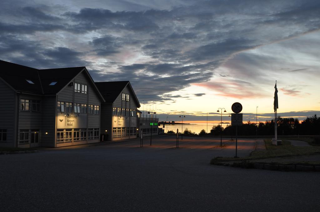 Aalesund Airport Hotel Ytterland Kültér fotó